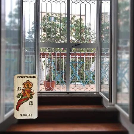 Pizzofalcone 41b Lägenhet