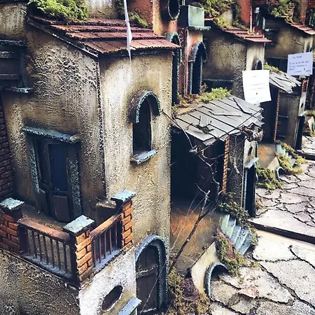 Pizzofalcone 41b شقة