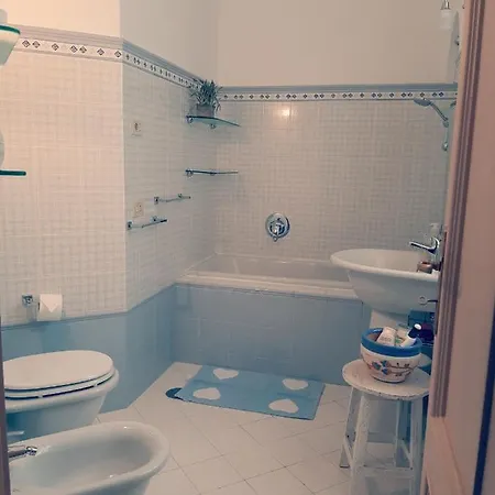 Pizzofalcone 41b شقة *