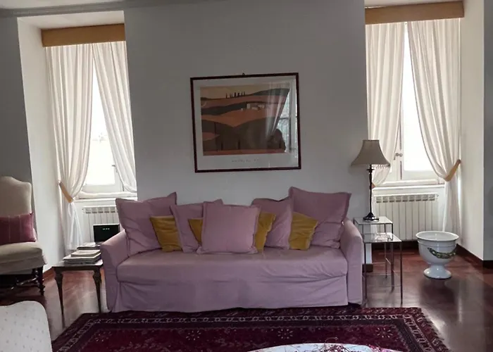 Pizzofalcone 41b Apartman *